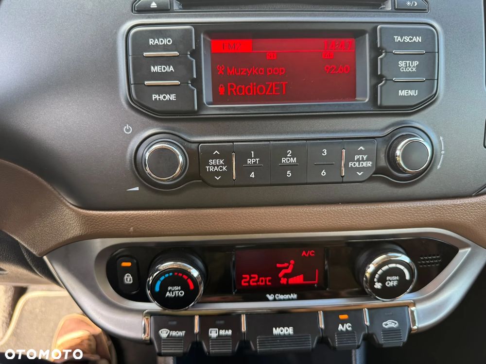 Kia Rio 1.4 Dream Team Edition - 15