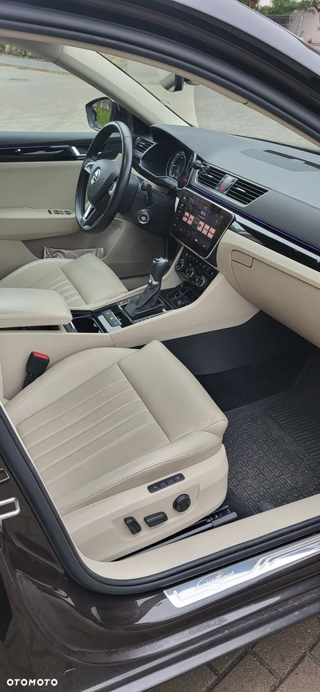 Skoda Superb 2.0 TDI L&K DSG - 17