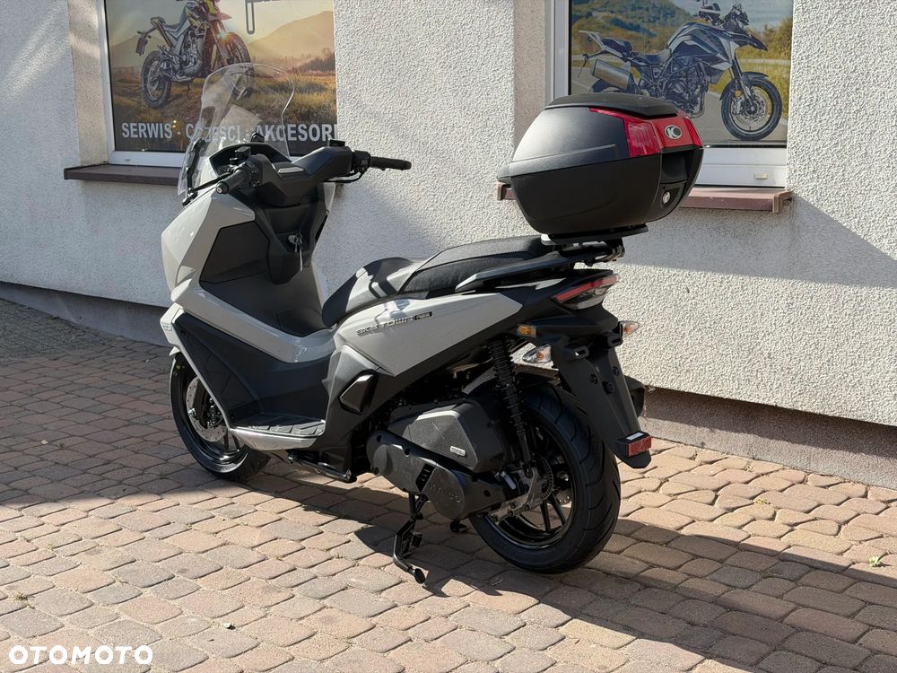Kymco Skytown - 5