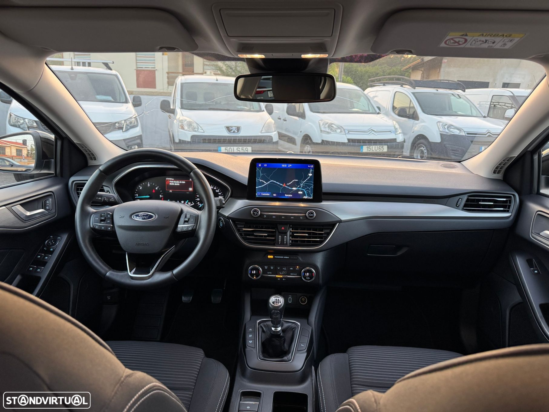Ford Focus 1.5 TDCi EcoBlue Titanium - 32