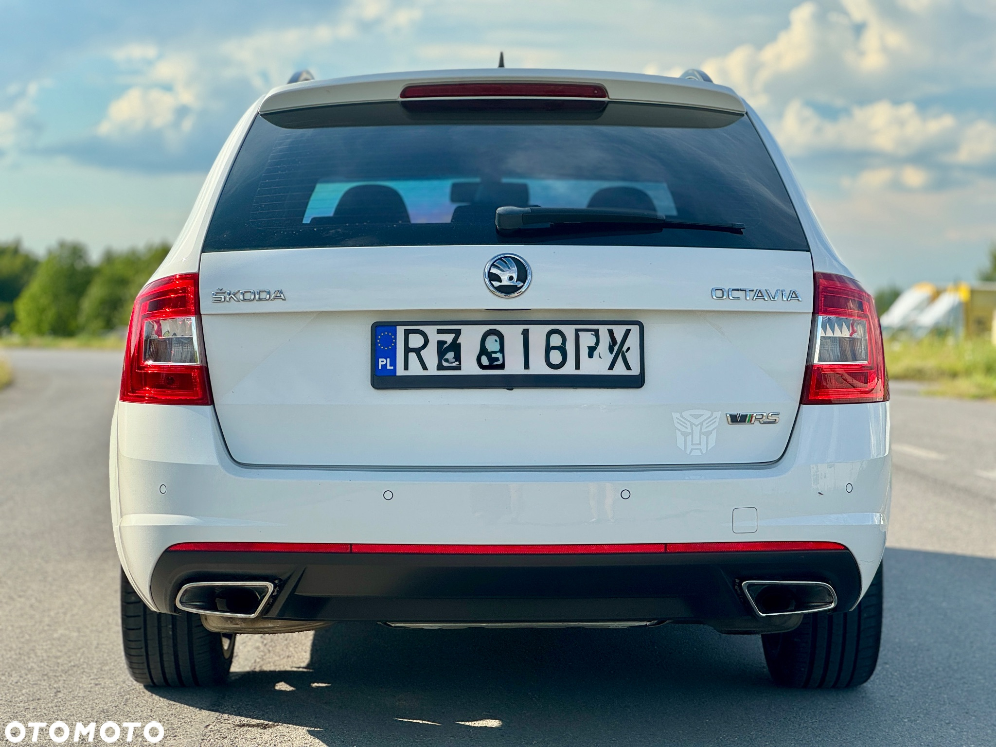 Skoda Octavia 2.0 TSI RS - 17