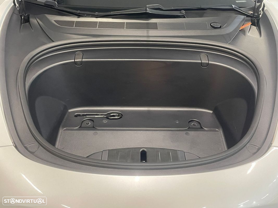 Tesla Model 3 Performance Dual Motor AWD - 23
