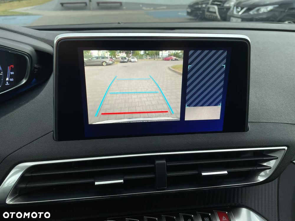 Peugeot 3008 1.2 PureTech GPF Active S&S - 13