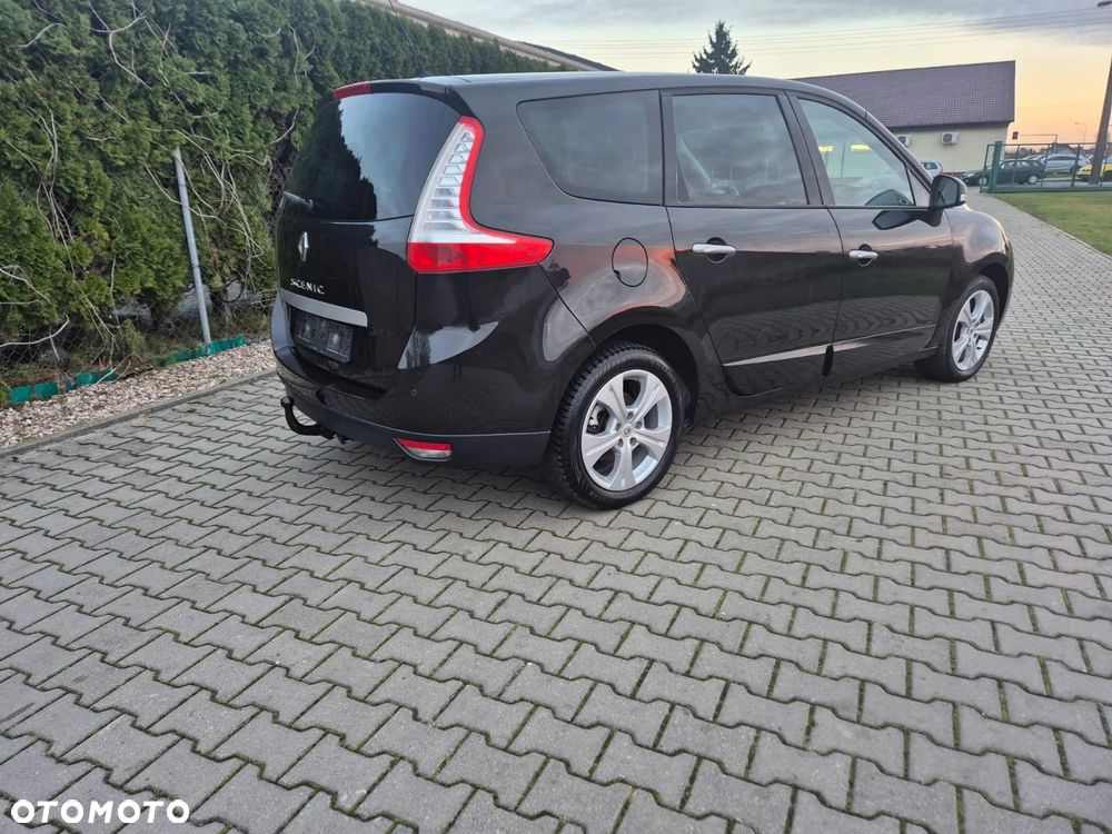 Renault Grand Scenic - 8