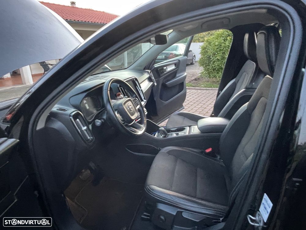 Volvo XC 40 2.0 D3 Momentum Geartronic - 10