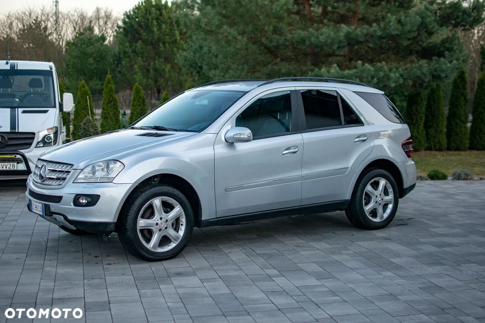 Mercedes-Benz ML - 13