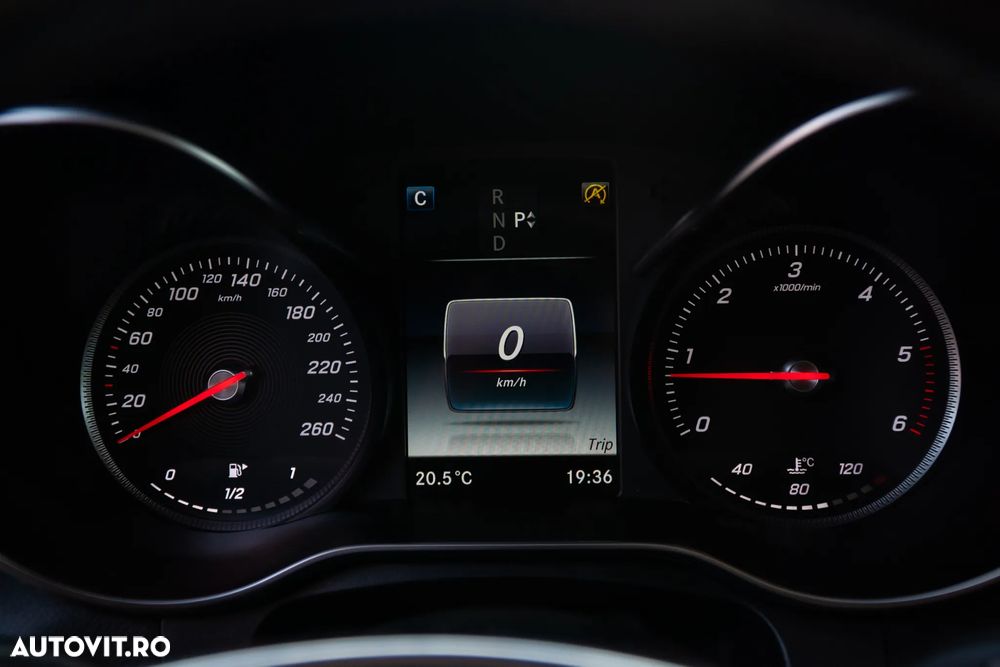 Mercedes-Benz GLC 220 d 4Matic 9G-TRONIC AMG Line - 22