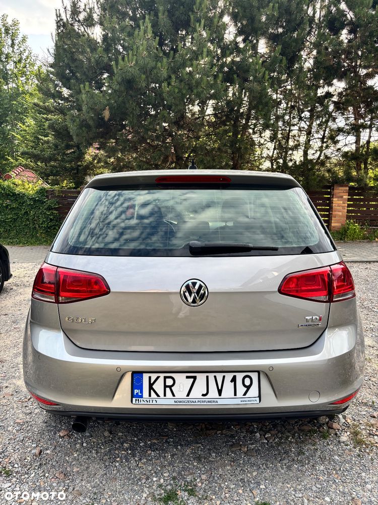 Volkswagen Golf VI 1.6 TDI BlueMot Comfortline - 6