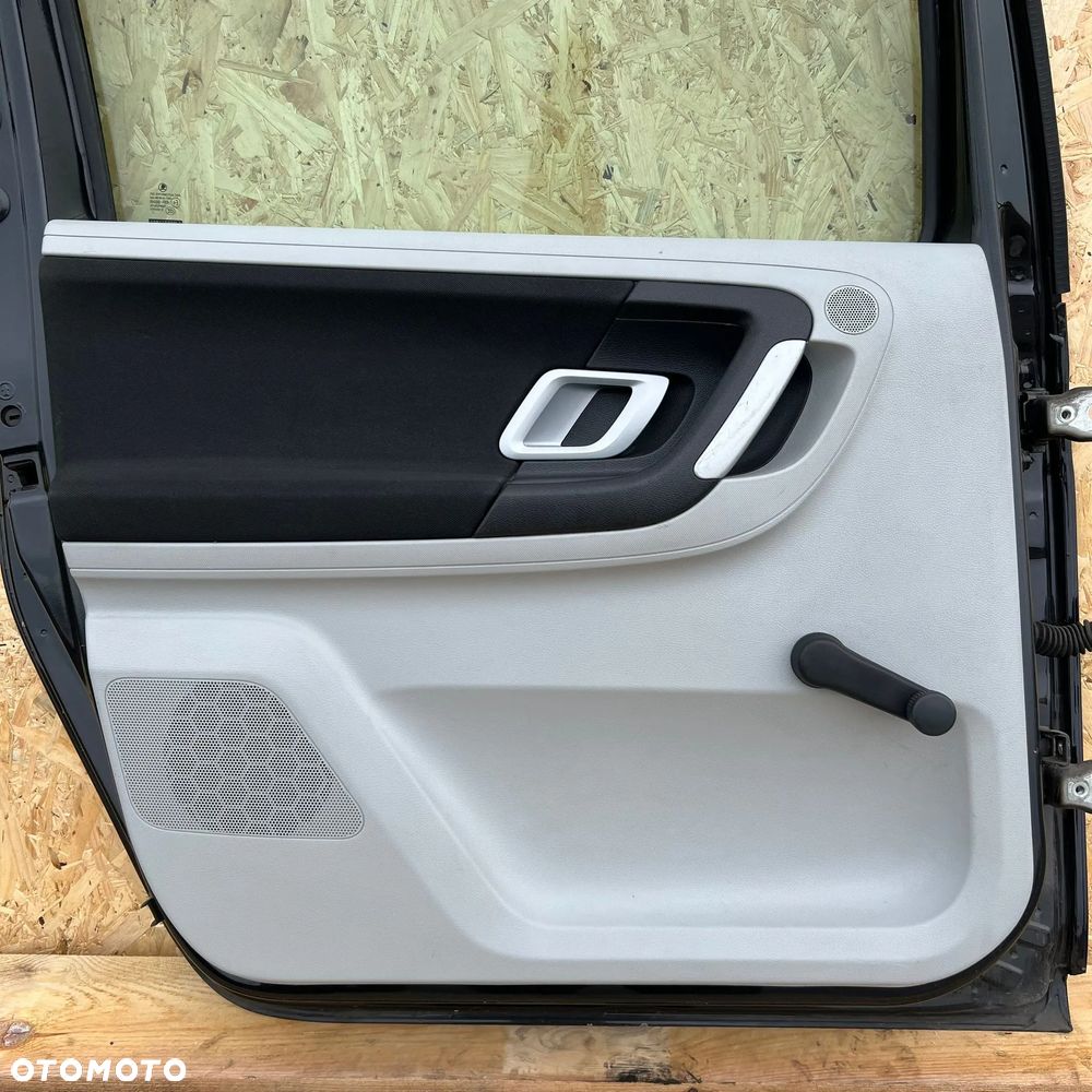 Skoda Roomster/ Praktik Drzwi Lewy Przód/ Lewy Tył L.P/ L.T Kompletne 9910 - 12