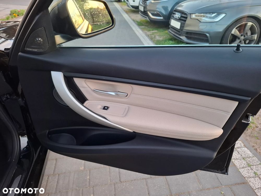 BMW Seria 3 - 12