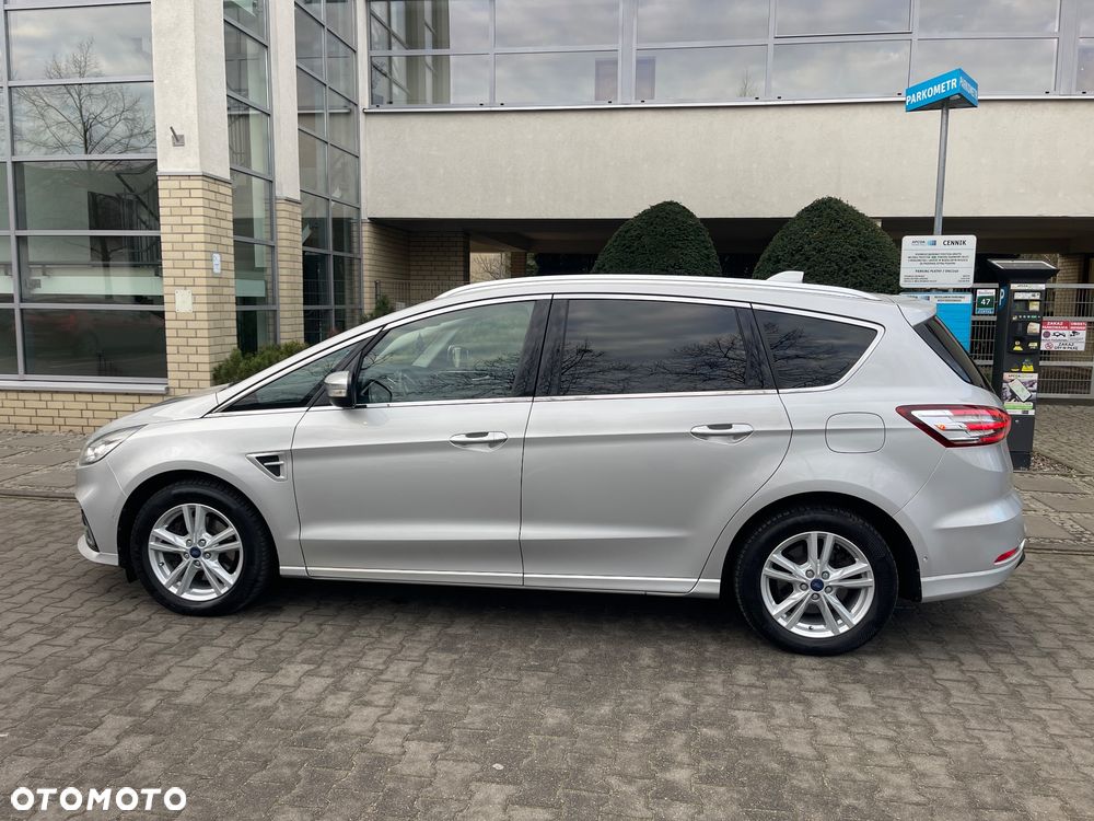 Ford S-Max - 12