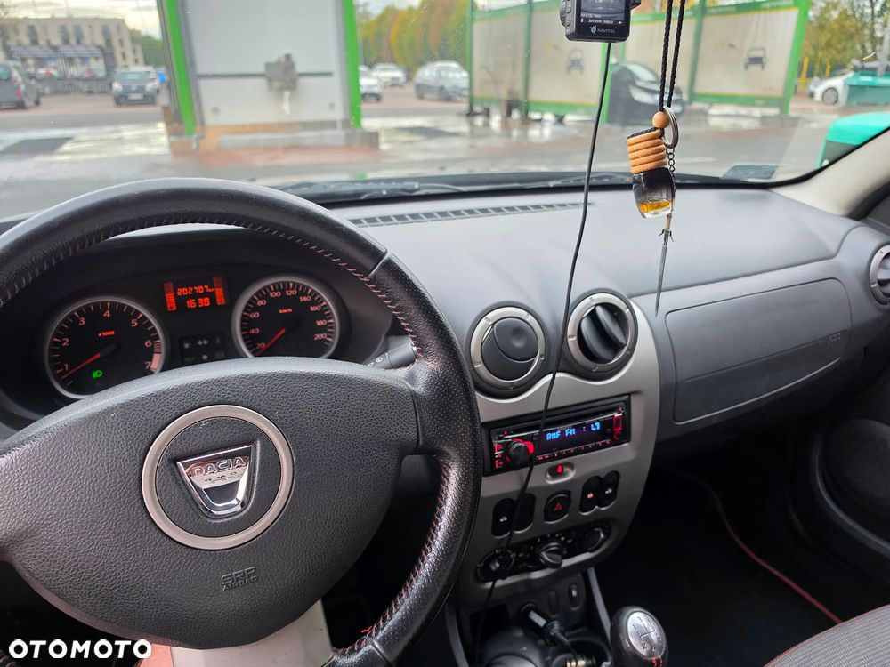 Dacia Duster 1.6 - 10