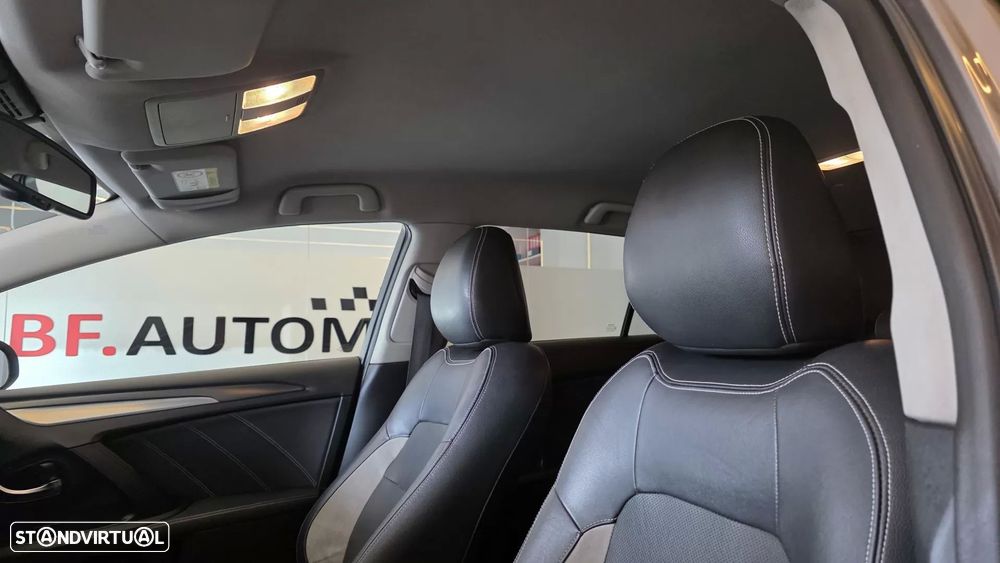 Toyota Avensis Touring Sports 2.0 D-4D Exclusive+GPS - 36