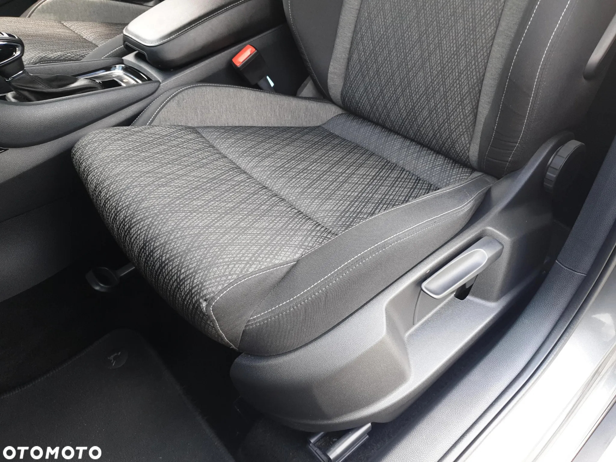 Skoda Karoq 1.5 TSI ACT 4x2 Style DSG - 12