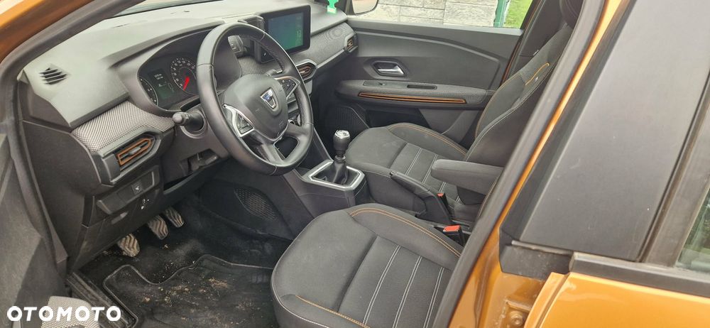 Dacia Sandero - 8