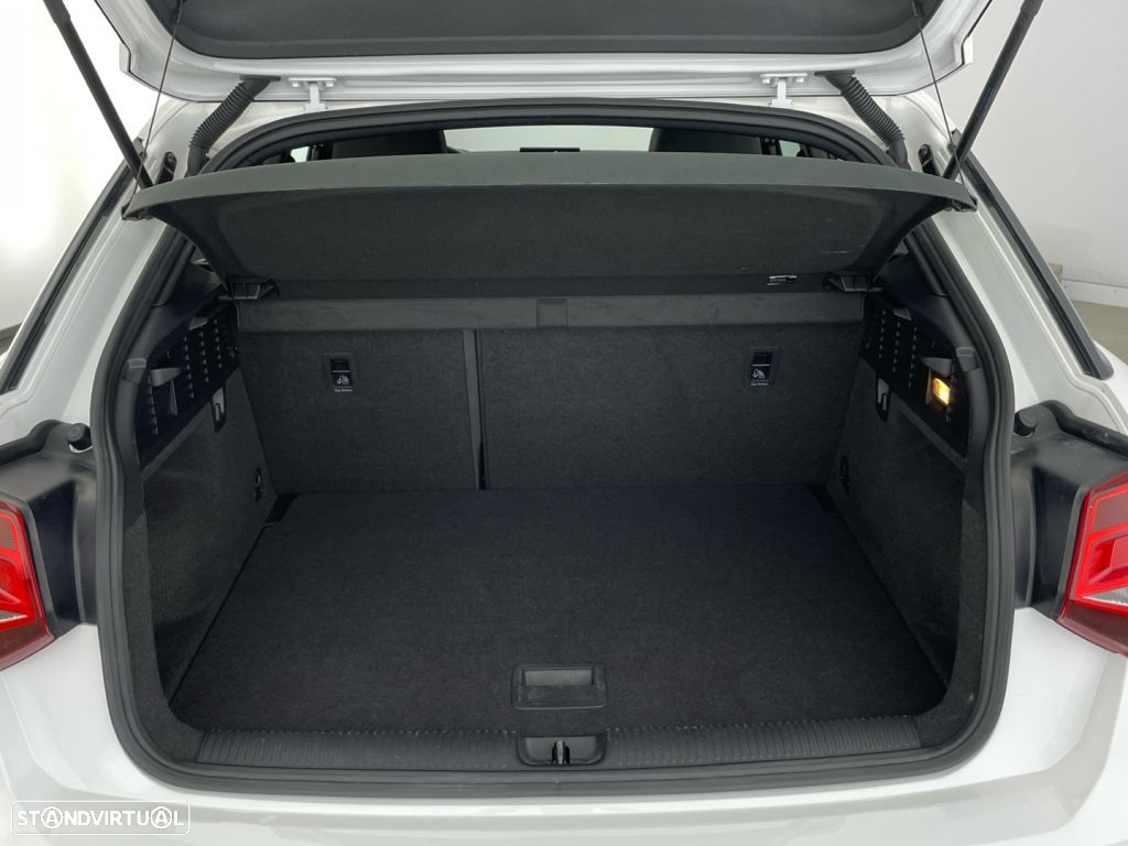 Audi Q2 1.0 TFSI Design - 13