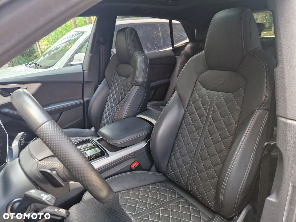 Audi Q8 - 7