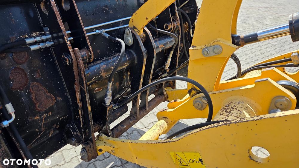 Yanmar V80 - 11