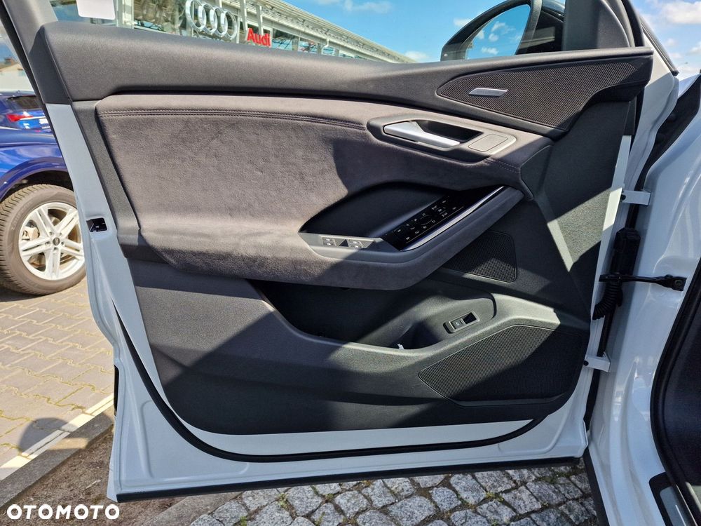 Audi Q6 e-tron - 8