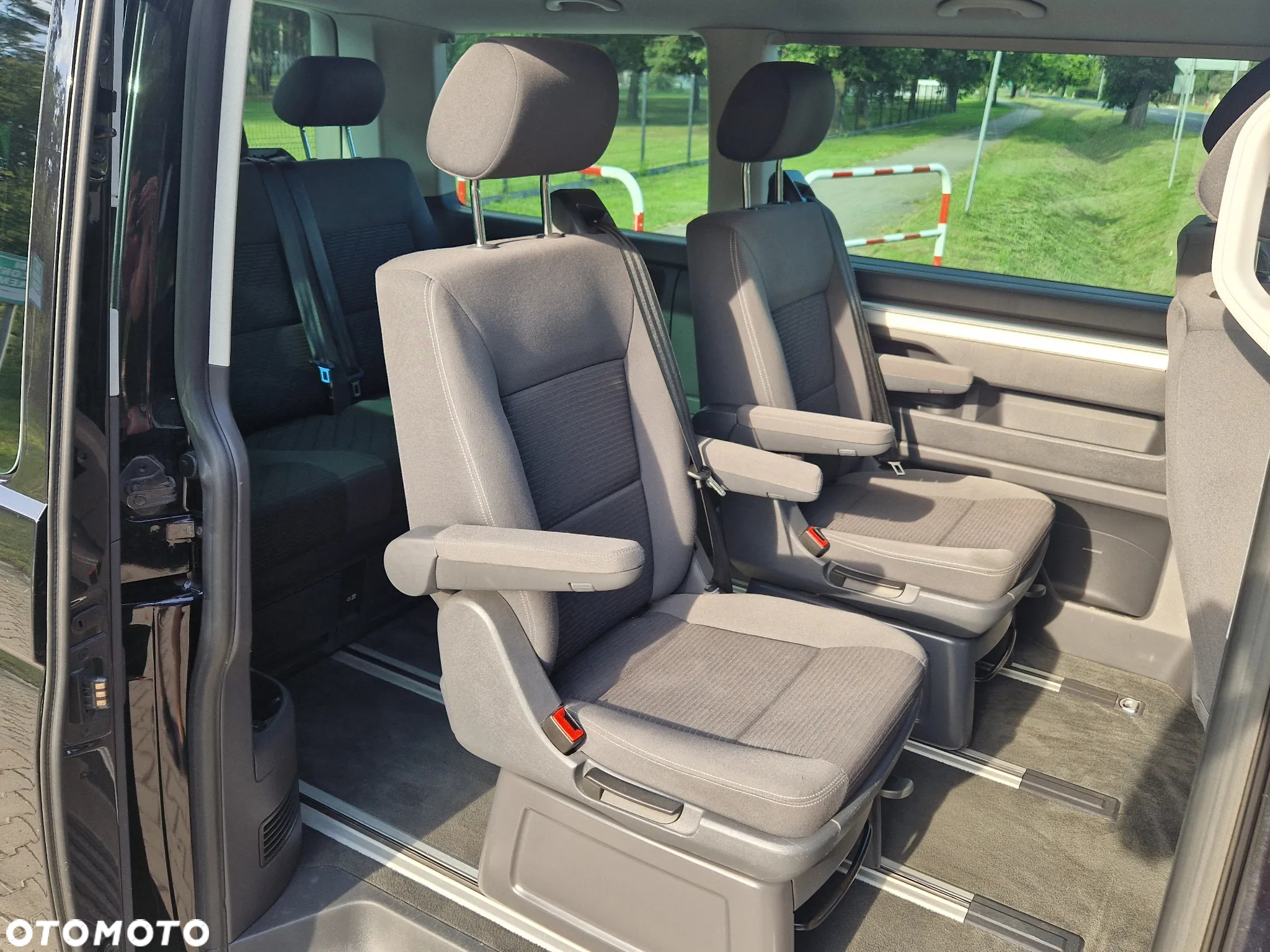 Volkswagen Multivan 2.0 TDI L1 Comfortline - 14