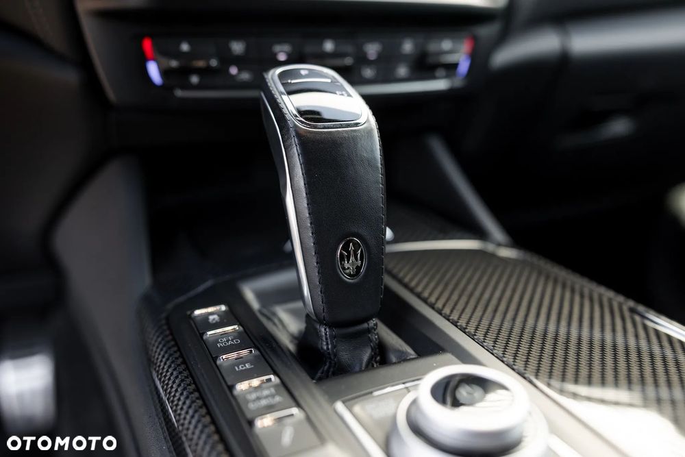 Maserati Levante Trofeo Q4 - 15