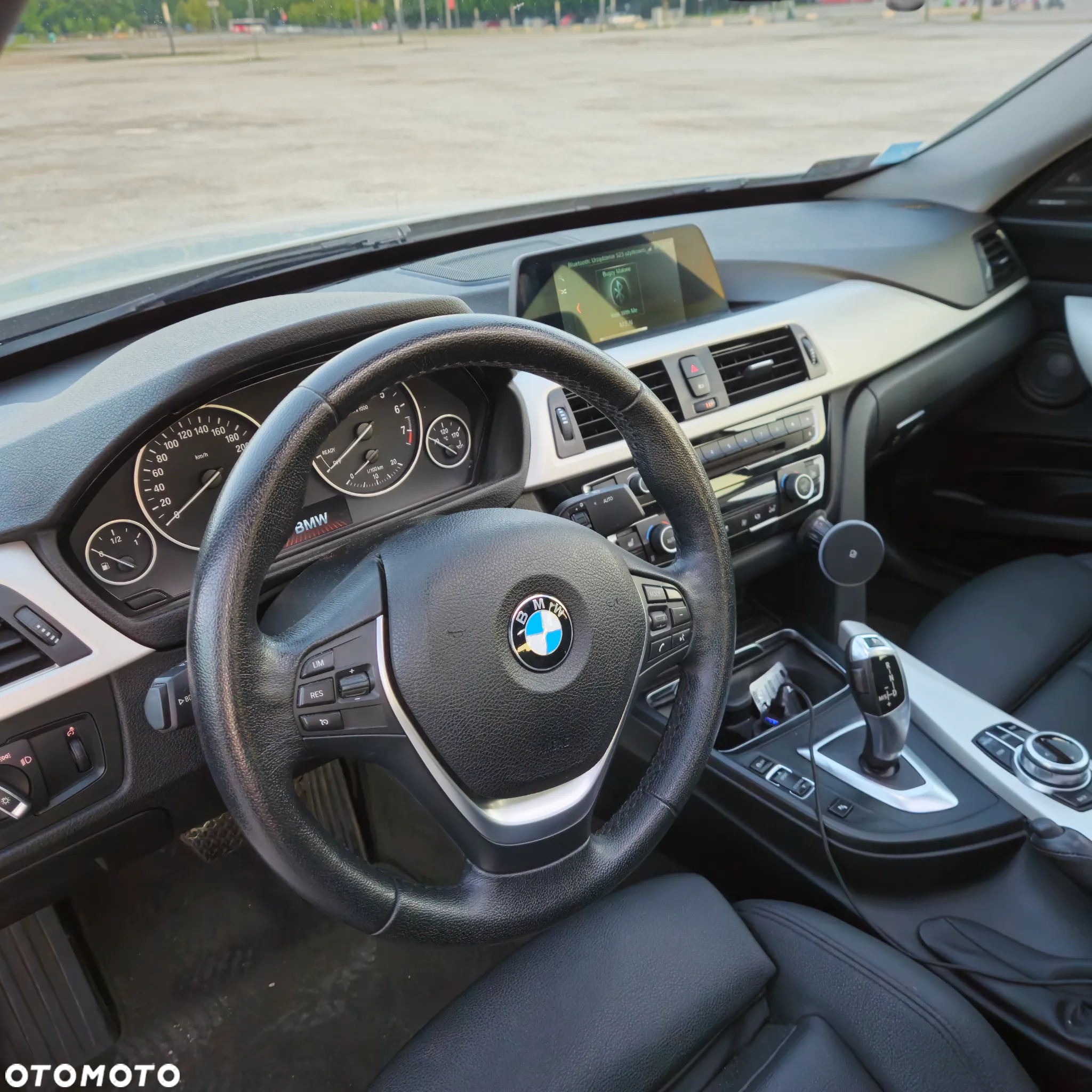 BMW 3GT 320i - 15