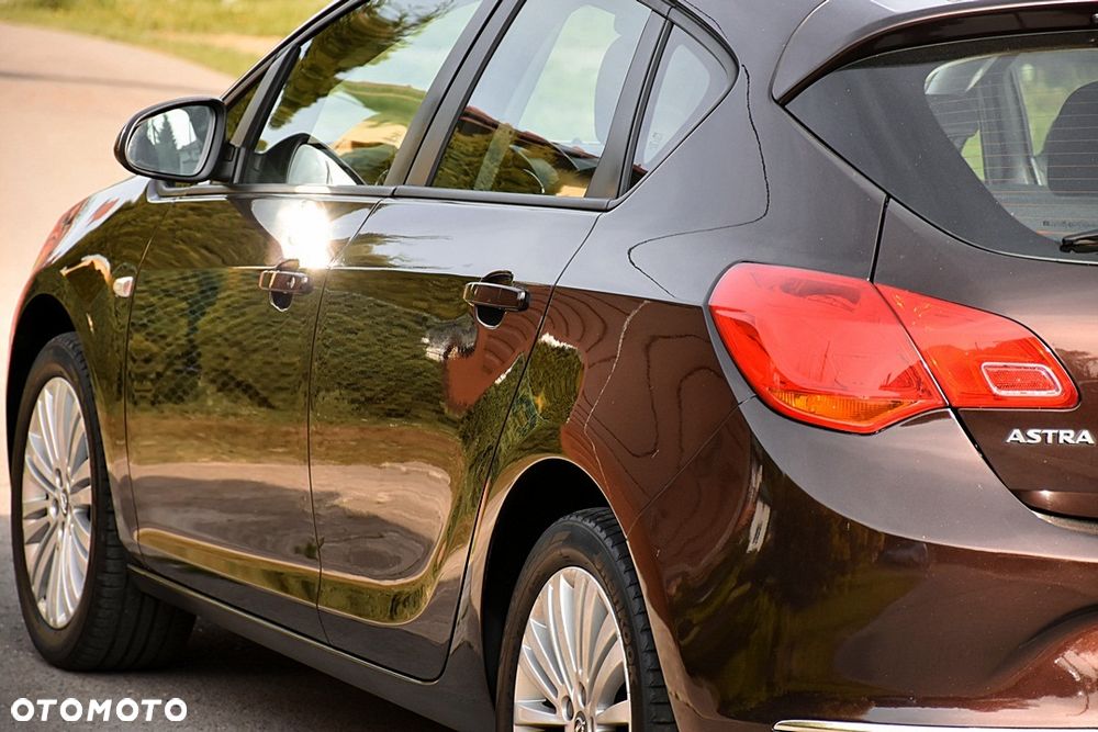 Opel Astra 1.6 Color Edition - 12