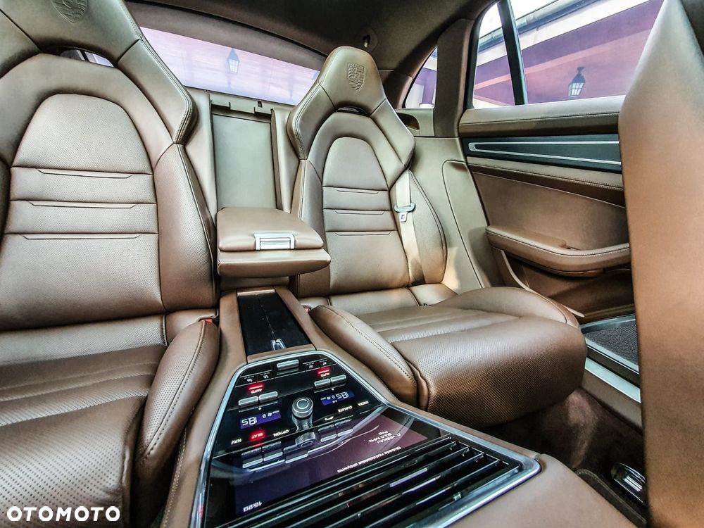 Porsche Panamera - 28