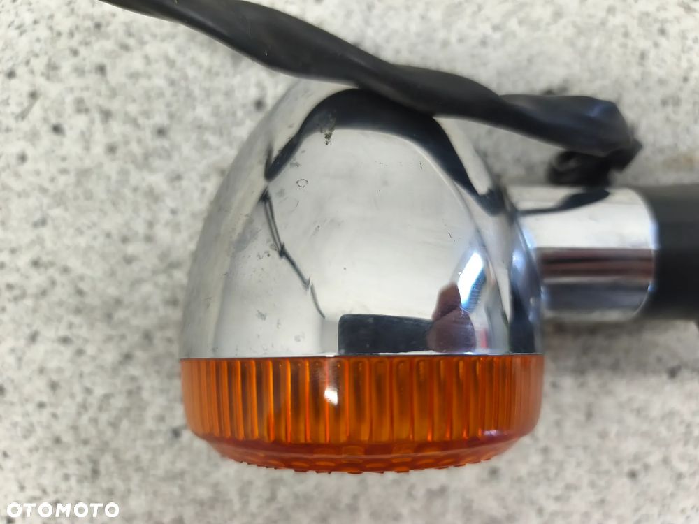 Kierunkowskaz prawy przód Honda VT700 VT 700 VT 1100 VT1100 Shadow 700 1100 - 11