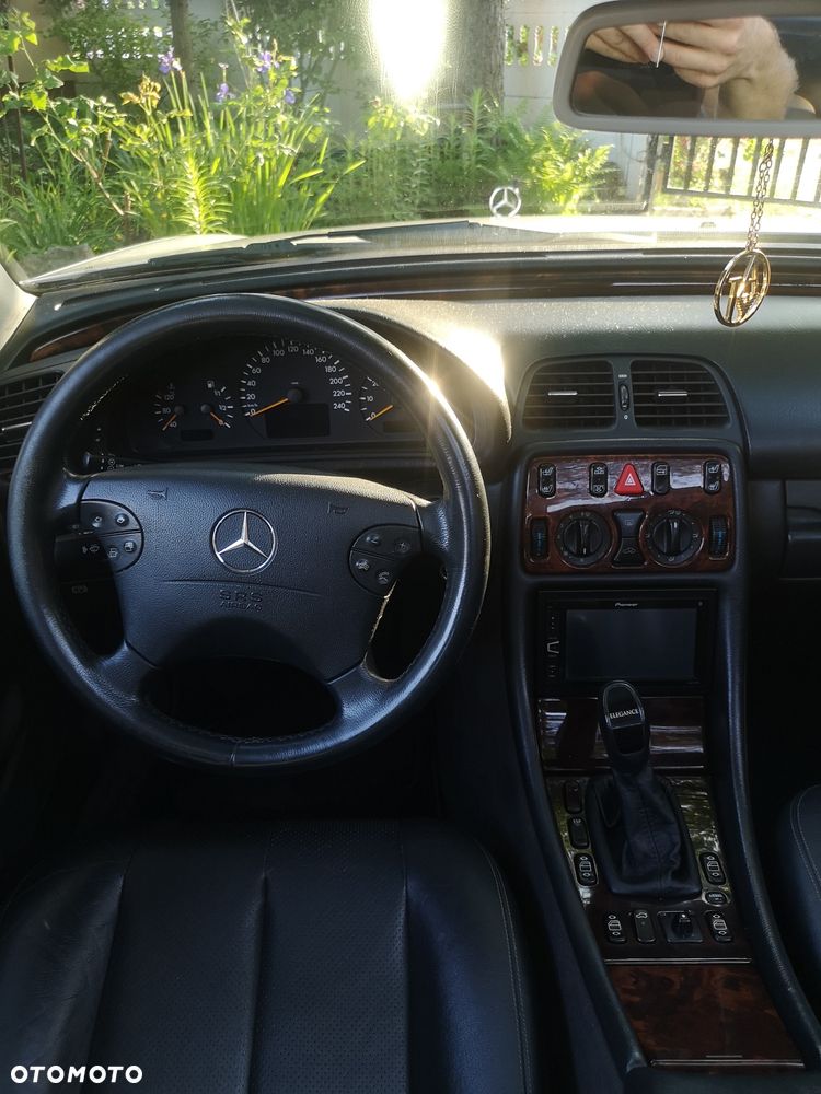 Mercedes-Benz CLK - 11