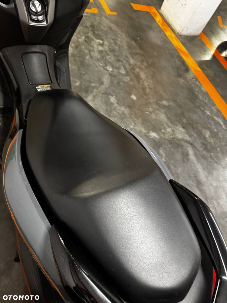 Yamaha NMAX - 15