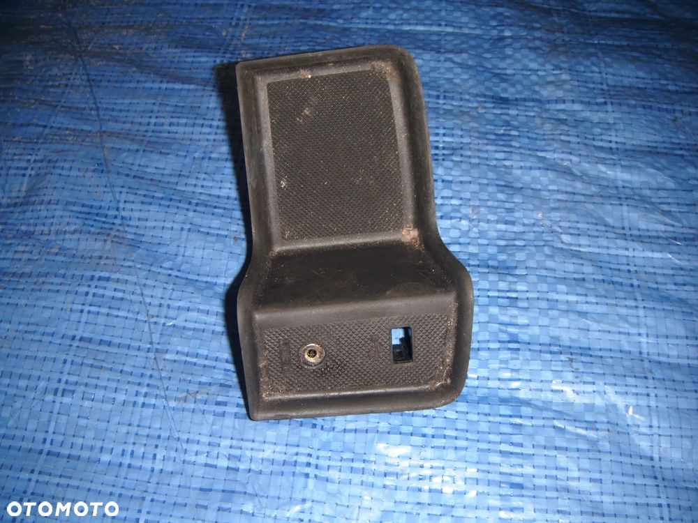 ford focus mk3   13r  gniazdo aux  bm51-a045l70-dbw - 1