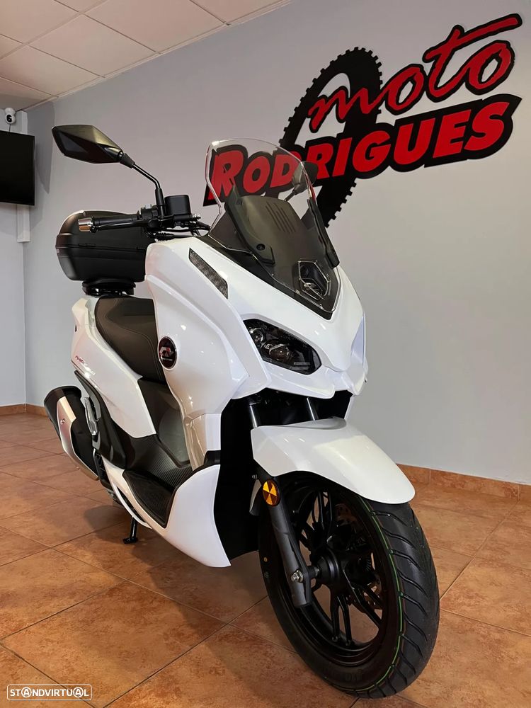 QJ Motor MTX 125 - COM OFERTA TOPCASE + EQUIPAMENTO - 2