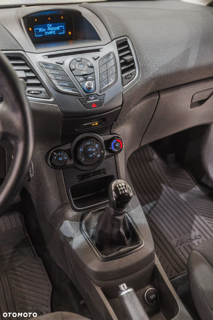 Ford Fiesta - 22