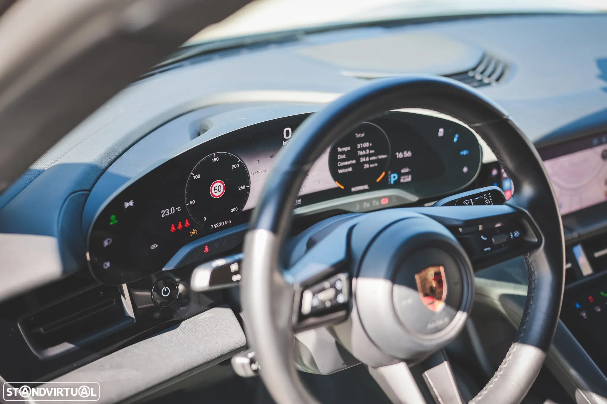 Porsche Taycan 4S - 17