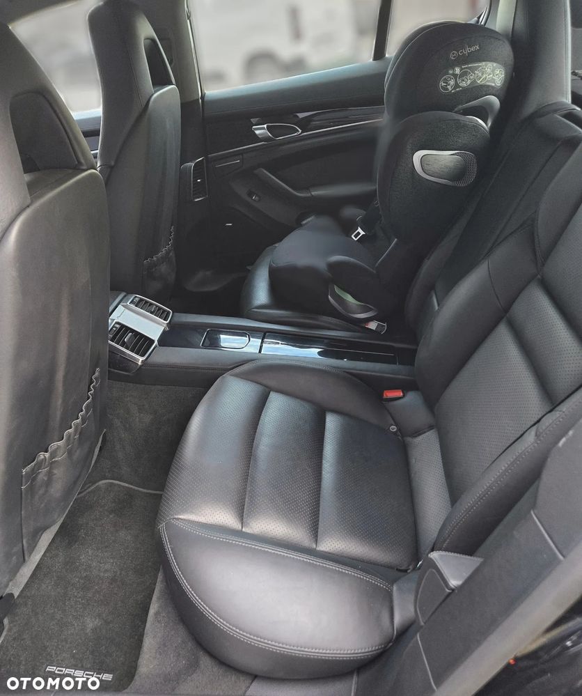 Porsche Panamera S - 6