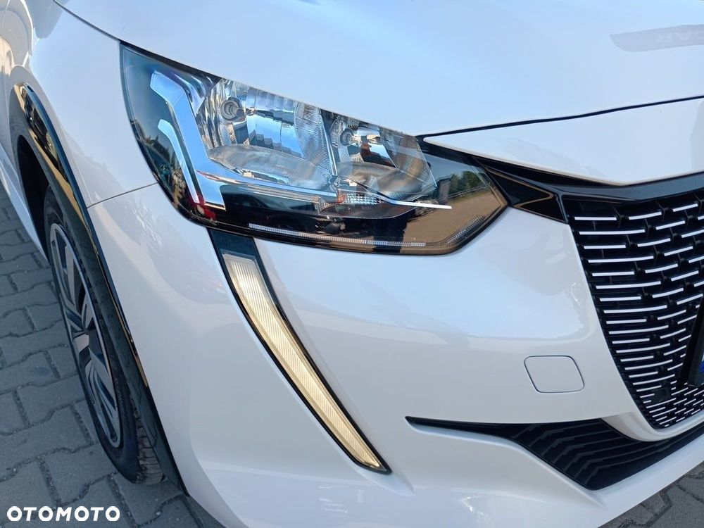 Peugeot 208 - 14