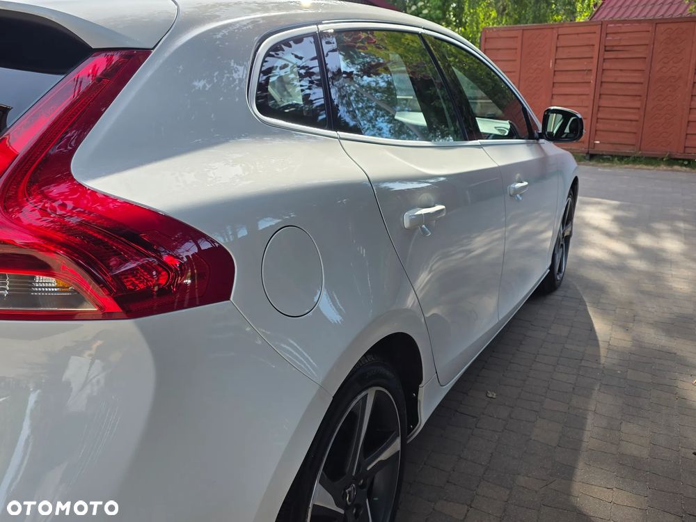 Volvo V40 D2 R Design - 7