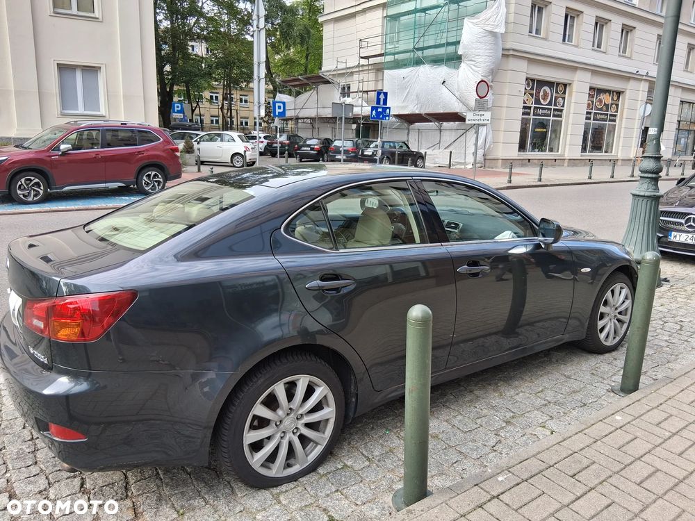 Lexus IS 220 D Prestige - 2