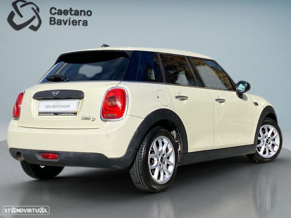 MINI 5 Portas Cooper D - 2