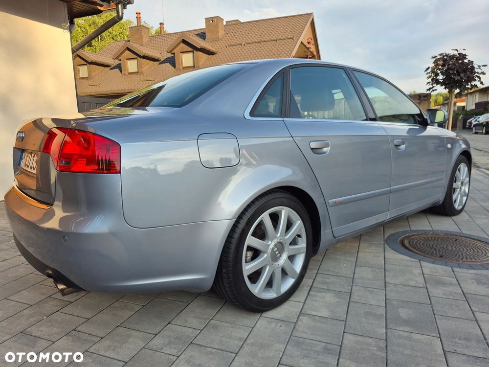 Audi A4 Limousine - 23