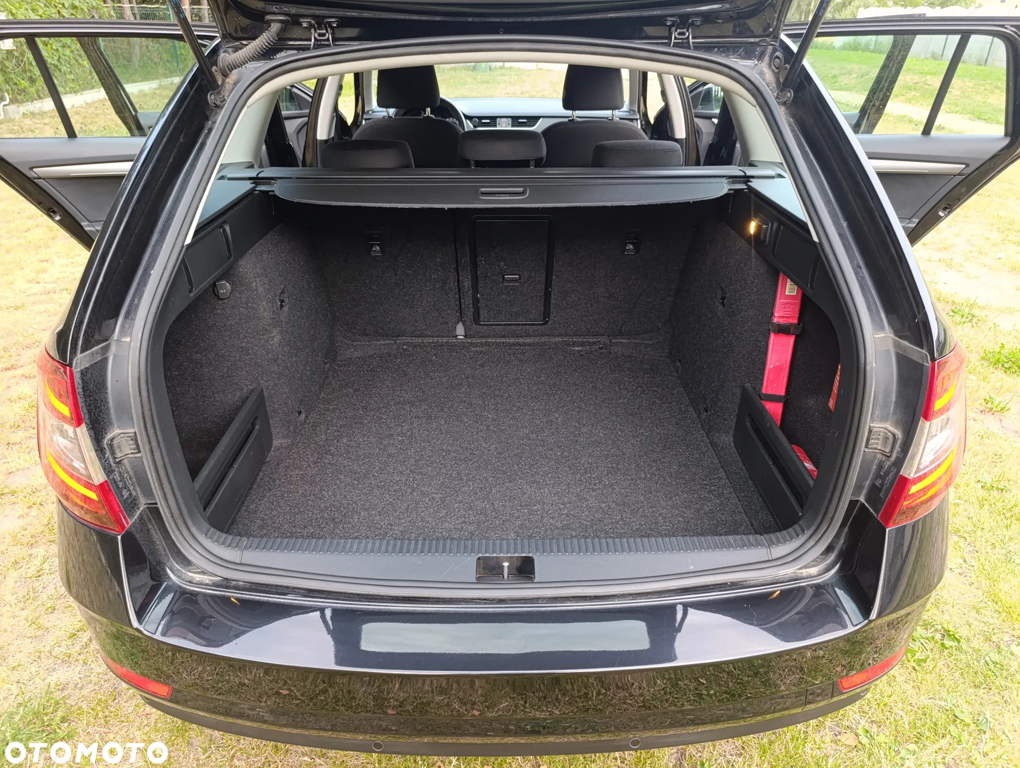 Skoda Octavia Combi 2.0 TDI DSG Style - 30