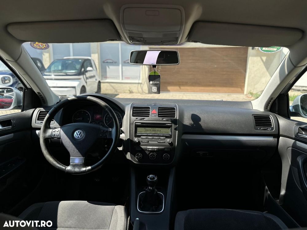 Volkswagen Jetta 1.9 TDI Comfortline - 26