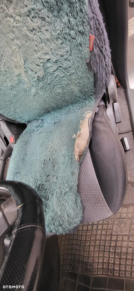Mitsubishi L200 - 9