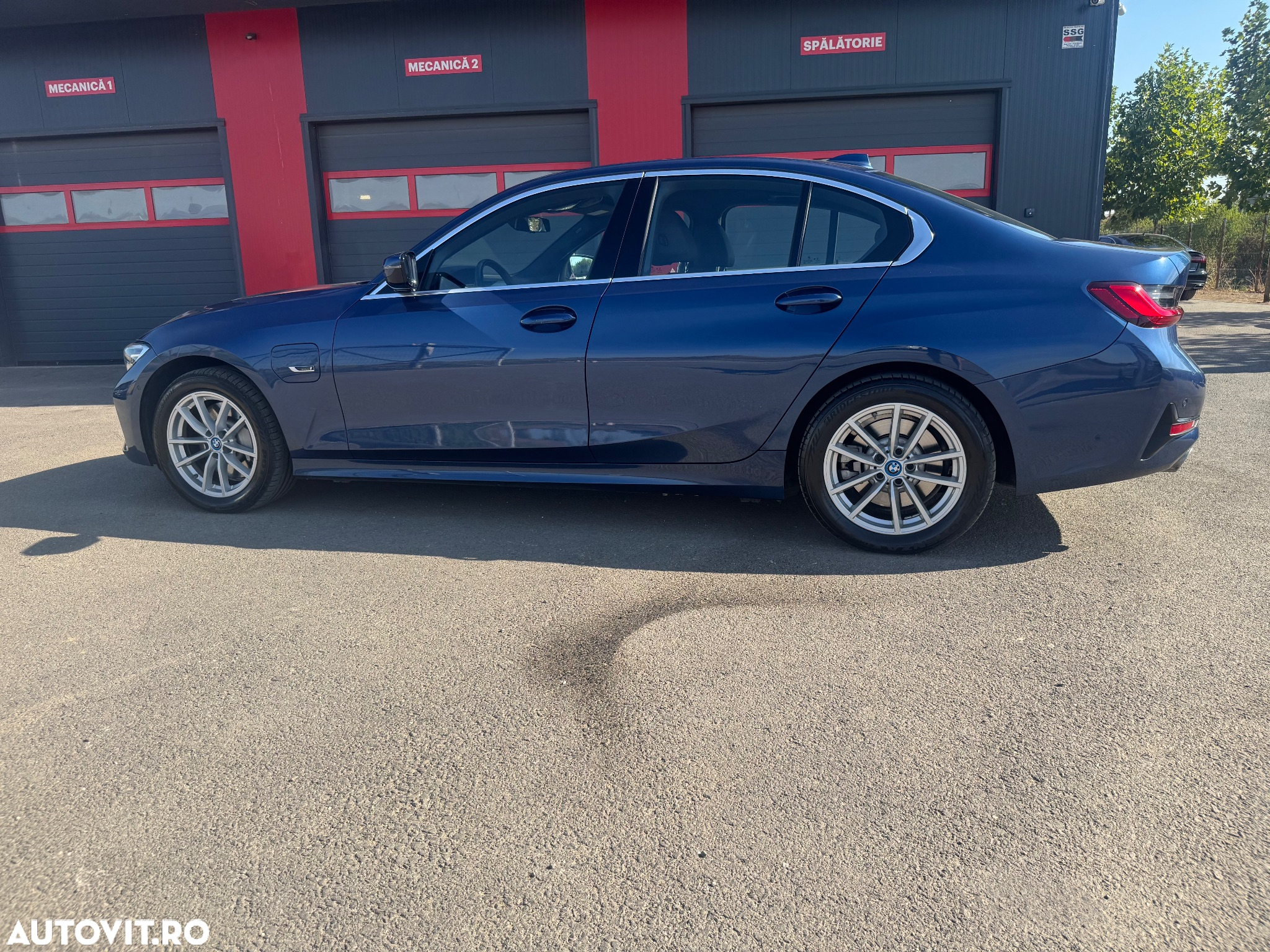 BMW Seria 3 - 22
