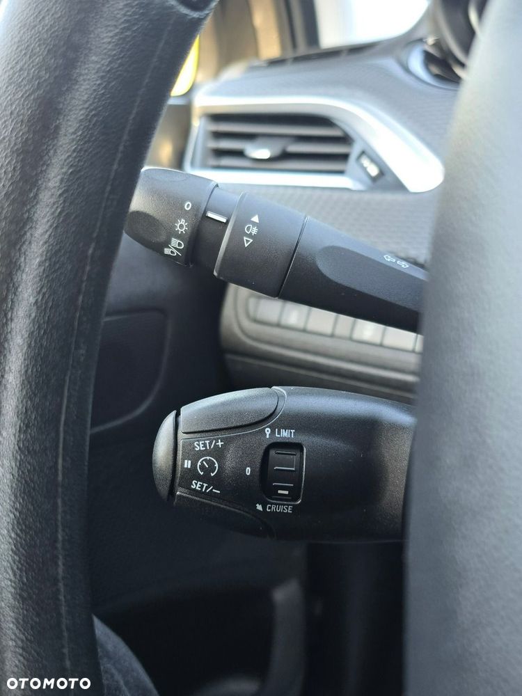 Peugeot 2008 - 28