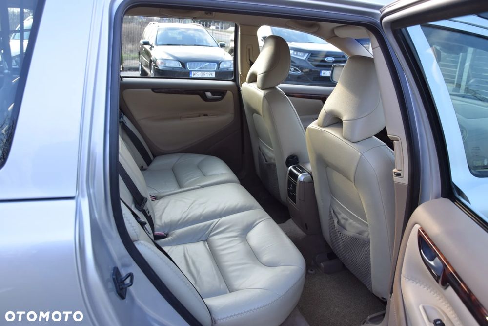 Volvo V70 2.5T AWD Summum - 6
