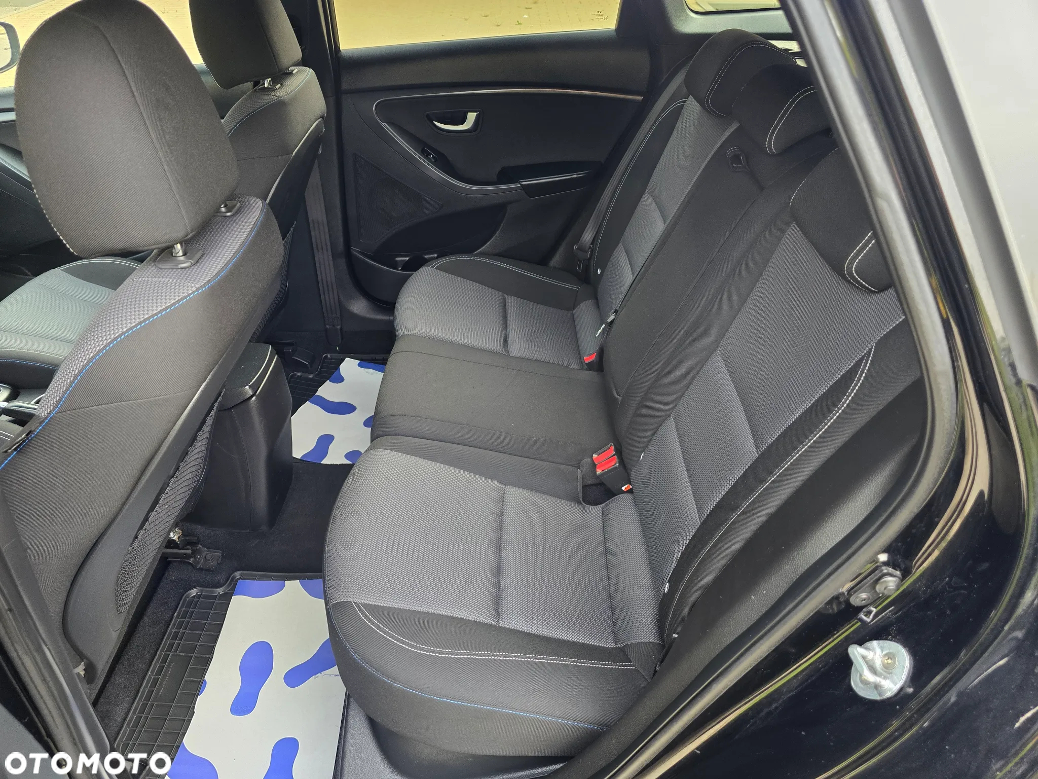 Hyundai i30 Kombi 1.4 Family - 23