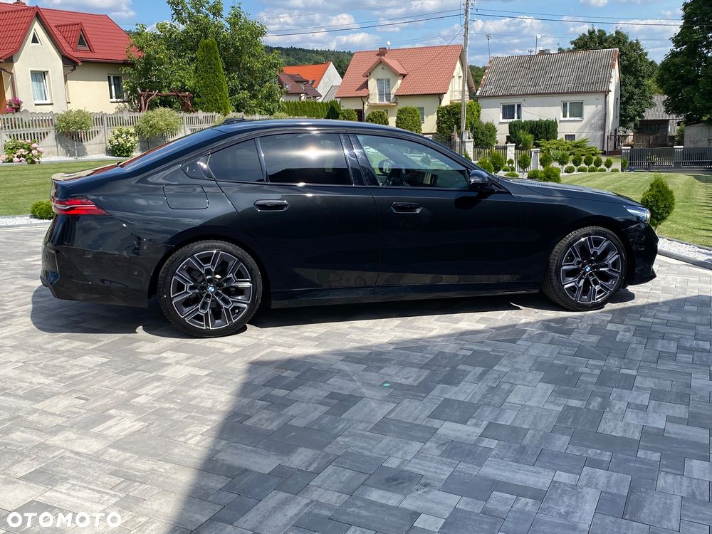 BMW Seria 5 520d xDrive - 24
