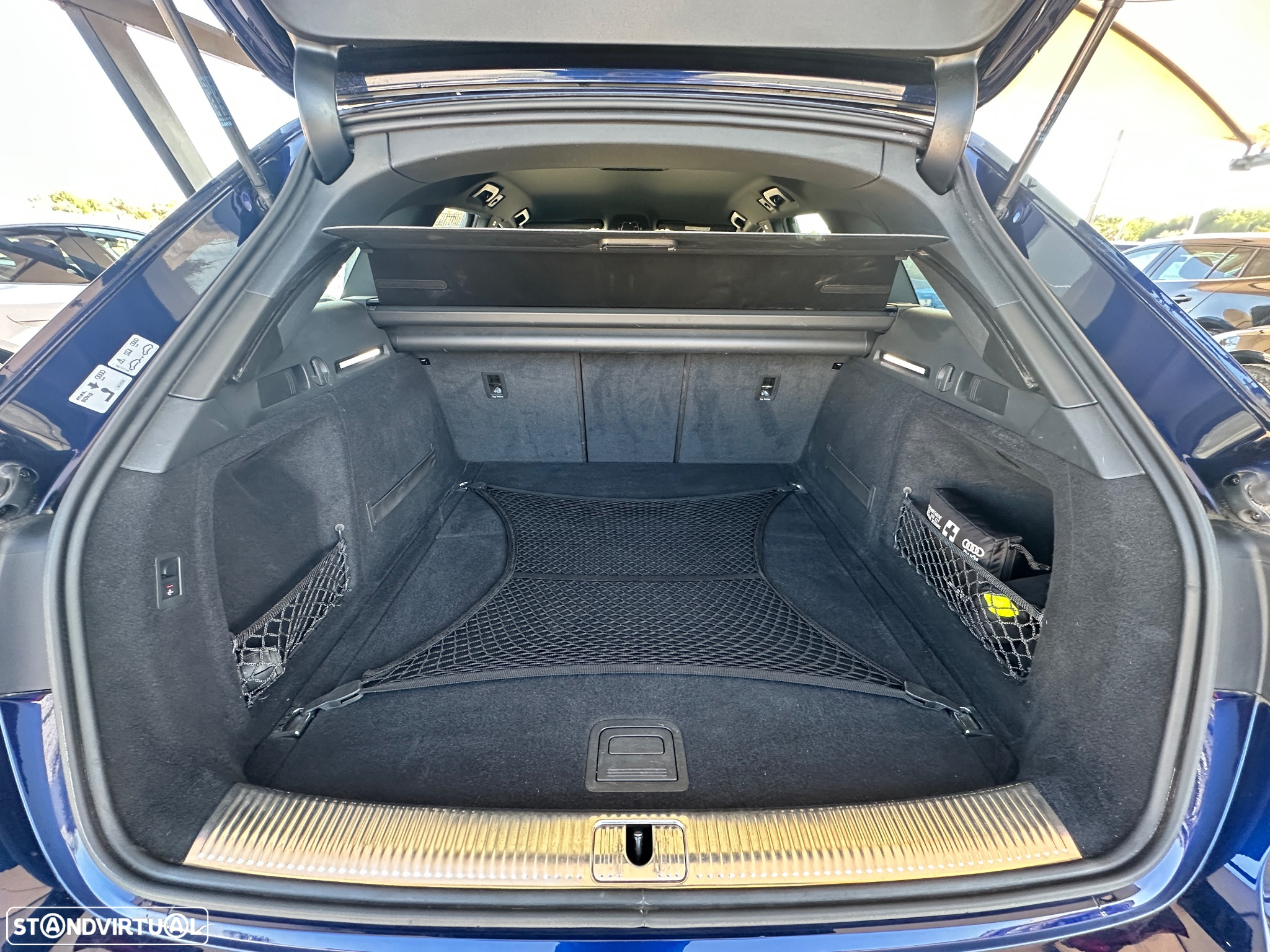 Audi A4 40 TDI quattro S line S tronic - 36